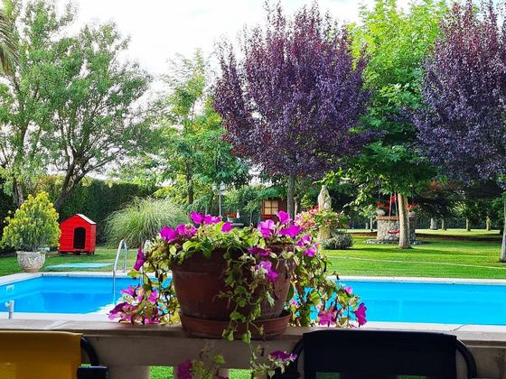 Foto 1 de Xalet en venda a Anguciana de 4 habitacions amb terrassa i piscina