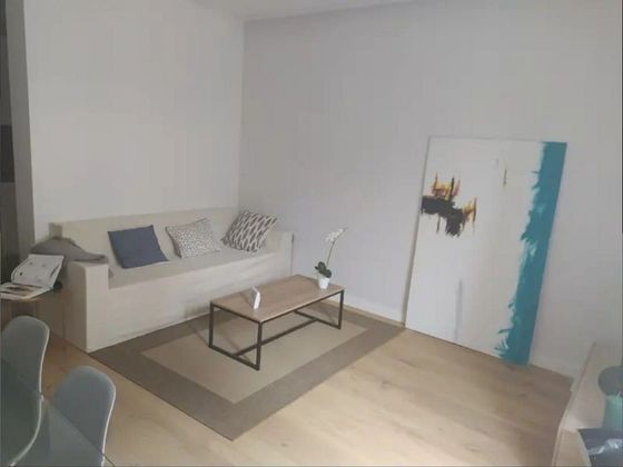 Foto 1 de Pis en lloguer a Centro - Salamanca de 1 habitació amb mobles i balcó