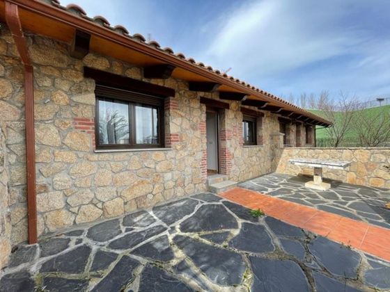 Foto 1 de Casa adossada en venda a Zarapicos de 3 habitacions amb jardí i calefacció