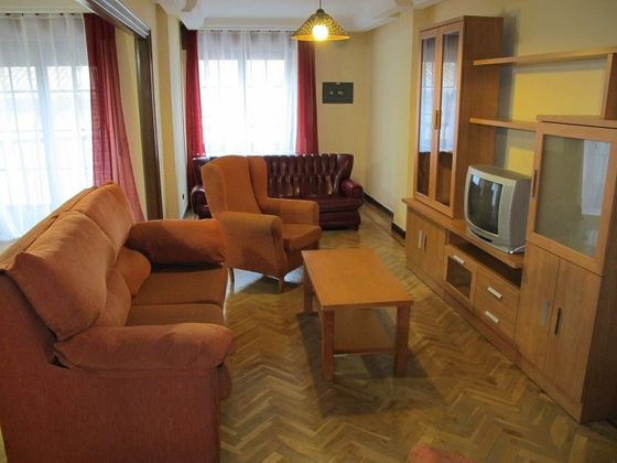 Foto 1 de Alquiler de piso en Canalejas - Gran Vía de 4 habitaciones con terraza y muebles