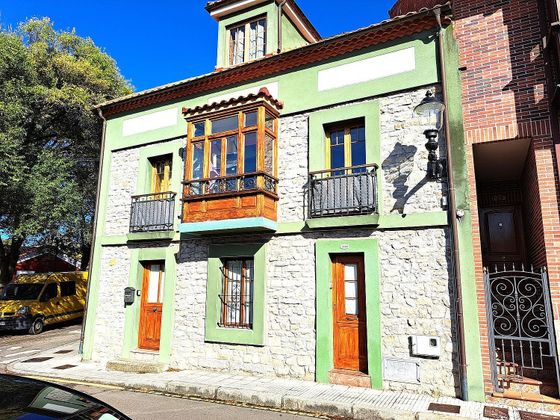Foto 2 de Venta de casa adosada en calle Doctor José Muñiz González de 4 habitaciones con terraza y balcón