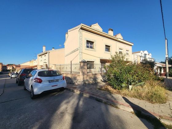 Foto 1 de Casa en venda a Tudela de Duero de 4 habitacions amb terrassa i garatge