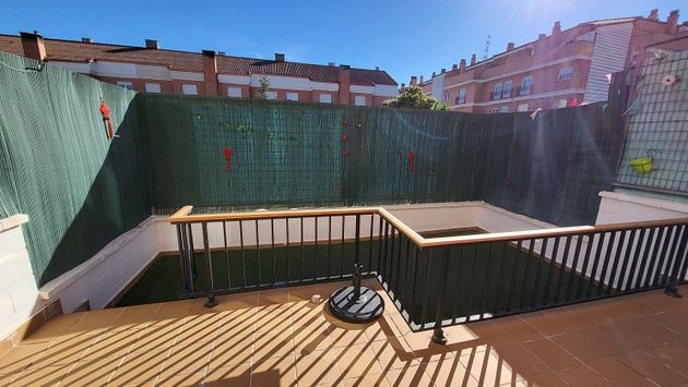 Foto 1 de Casa en venda a Covaresa - Parque Alameda de 4 habitacions amb terrassa i garatge