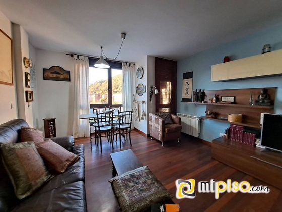 Foto 1 de Venta de piso en Santoña de 2 habitaciones con terraza y garaje