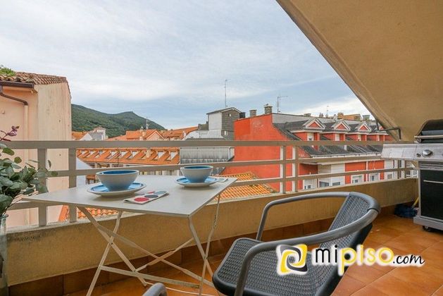 Foto 2 de Dúplex en venda a calle La Verde de 3 habitacions amb terrassa i balcó