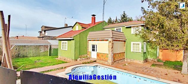 Foto 1 de Xalet en venda a Trijueque de 4 habitacions amb terrassa i piscina