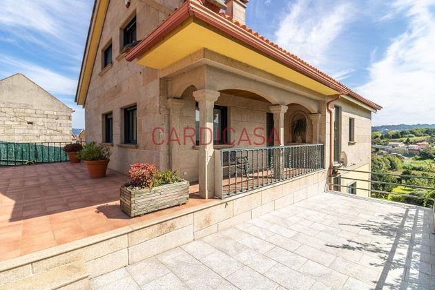 Foto 2 de Chalet en venta en Castrelos - Sardoma de 6 habitaciones con garaje y jardín