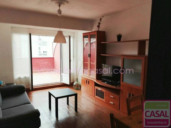 Foto 1 de Àtic en lloguer a Milán - Pumarín - Teatinos de 3 habitacions amb terrassa i mobles