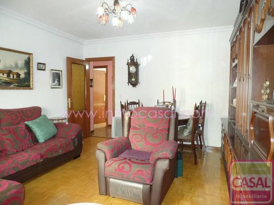Foto 2 de Pis en venda a Corvera de Asturias de 3 habitacions amb terrassa i ascensor