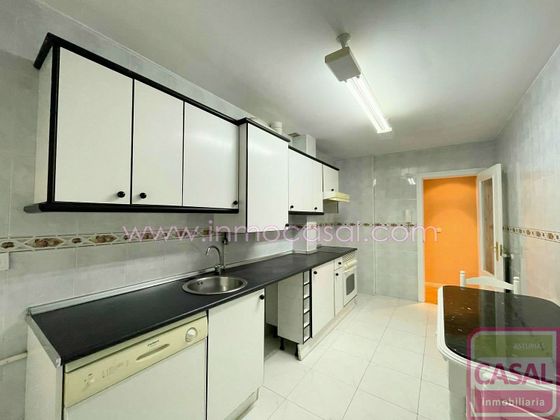Foto 2 de Piso en venta en La Villa - Bazuelo de 3 habitaciones con garaje y calefacción