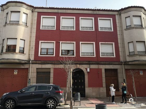 Foto 1 de Edifici en venda a Bañeza (La) de 335 m²