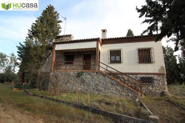 Foto 1 de Xalet en venda a Olías del Rey de 5 habitacions amb terrassa i piscina
