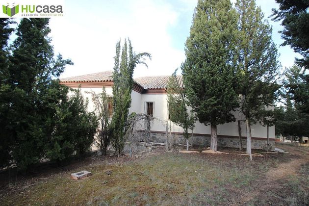 Foto 2 de Xalet en venda a Olías del Rey de 5 habitacions amb terrassa i piscina