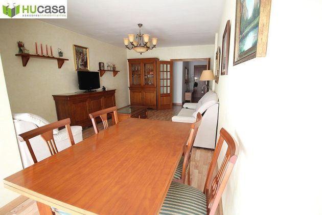 Foto 2 de Alquiler de piso en Avda Europa - San Antón de 4 habitaciones con garaje y muebles