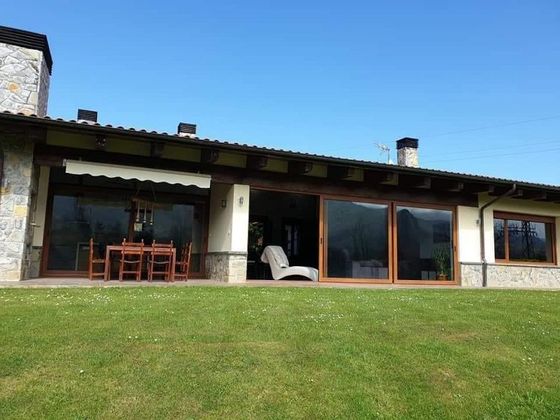 Foto 1 de Xalet en venda a Celorio-Poó-Parres de 4 habitacions amb terrassa i garatge