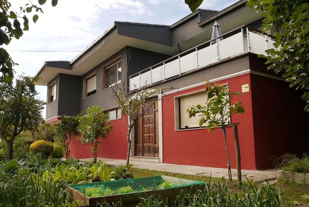 Foto 2 de Xalet en venda a Valdenoja - La Pereda de 6 habitacions amb terrassa i garatge