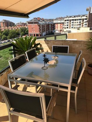 Foto 2 de Dúplex en venda a Valdenoja - La Pereda de 4 habitacions amb terrassa i piscina