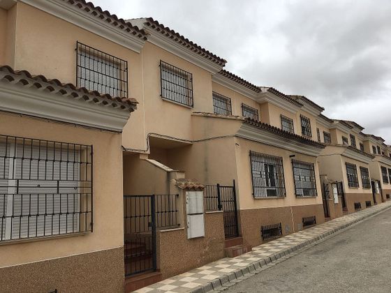 Foto 1 de Casa adossada en venda a Casas de Juan Núñez de 4 habitacions amb terrassa i balcó