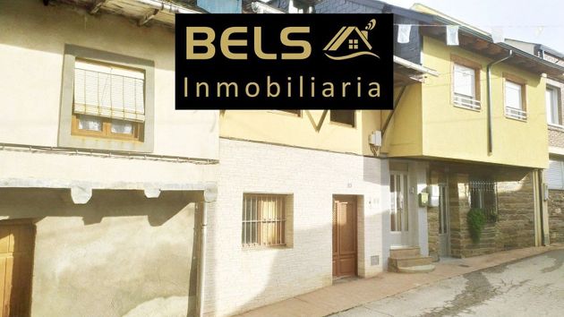 Foto 1 de Chalet en venta en Vega de Espinareda de 3 habitaciones con terraza y calefacción
