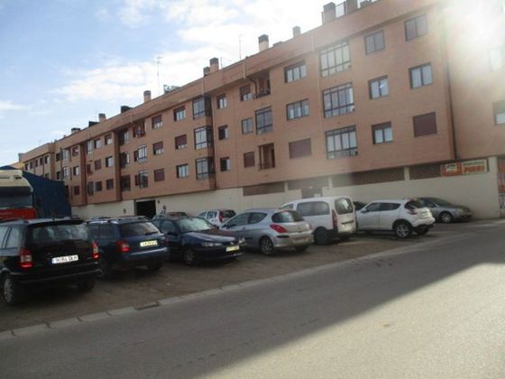 Foto 2 de Venta de piso en calle Santa Catalina de 2 habitaciones con terraza y garaje