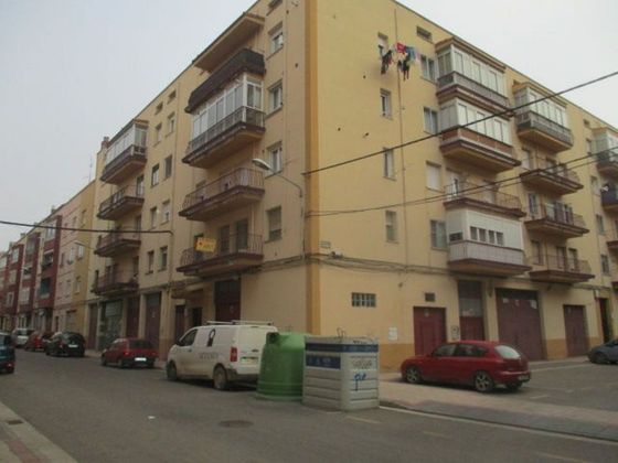 Foto 1 de Venta de piso en calle Tenerife de 3 habitaciones con terraza y calefacción