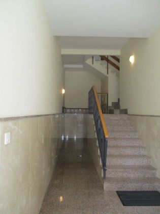 Foto 2 de Pis en venda a avenida Castilla de 4 habitacions amb terrassa i calefacció