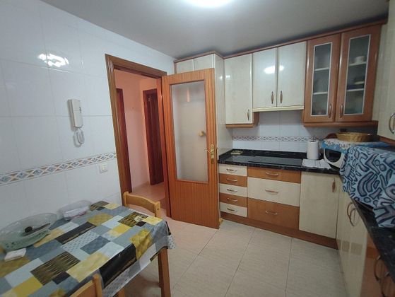 Foto 1 de Piso en venta en calle Fernando Fiscal Satamarta de 3 habitaciones con piscina y garaje