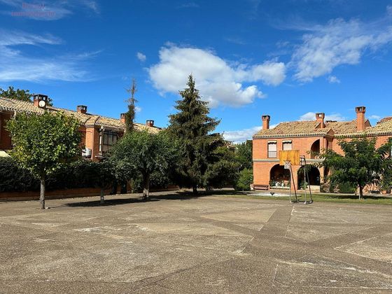 Foto 2 de Casa en venda a San Adrián - La Cava de 4 habitacions amb terrassa i piscina