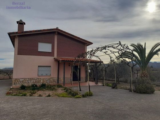 Foto 1 de Casa rural en venda a Lardero de 3 habitacions amb terrassa i garatge