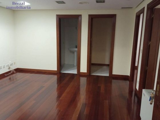 Foto 1 de Oficina en lloguer a Centro - Logroño amb aire acondicionat i ascensor