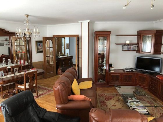 Foto 2 de Piso en venta en Fuenmayor de 4 habitaciones con terraza y piscina