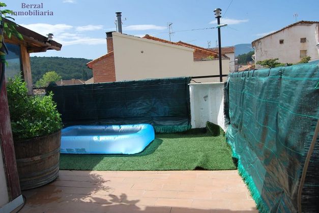 Foto 1 de Casa en venda a Hornos de Moncalvillo de 4 habitacions amb terrassa i jardí