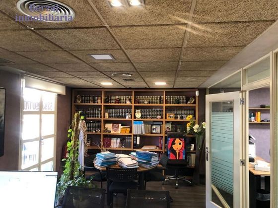 Foto 2 de Venta de oficina en Centro - Logroño con calefacción y ascensor