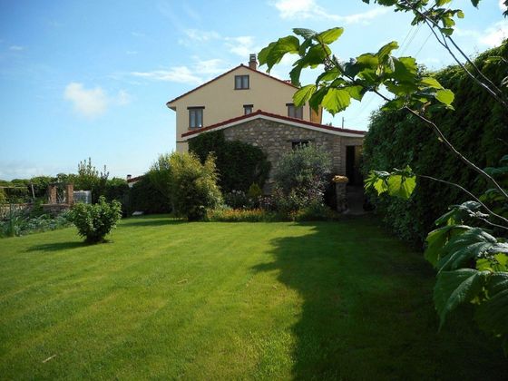 Foto 1 de Chalet en venta en Caserones - La Higuera de 5 habitaciones con terraza y piscina