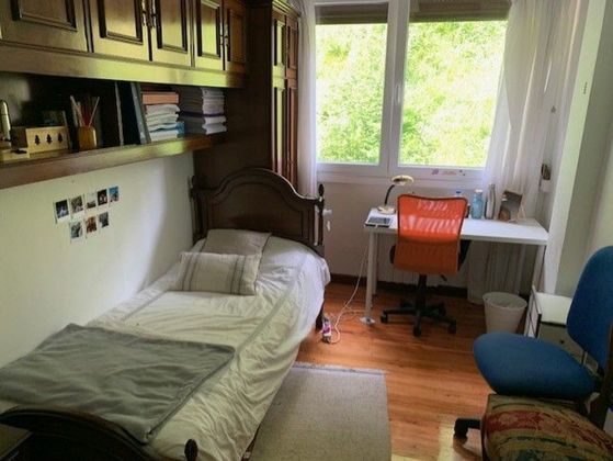 Foto 2 de Pis en lloguer a calle Autonomia de 2 habitacions amb terrassa i mobles