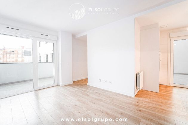 Foto 1 de Pis en venda a Pumarín de 1 habitació amb terrassa i garatge