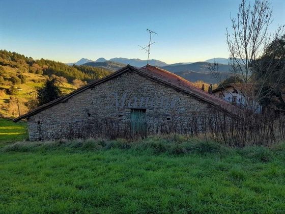 Foto 2 de Casa rural en venda a Larrabetzu de 4 habitacions amb jardí i balcó
