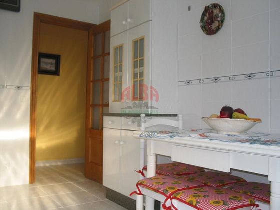 Foto 2 de Piso en venta en Tapia de Casariego de 2 habitaciones con muebles y calefacción