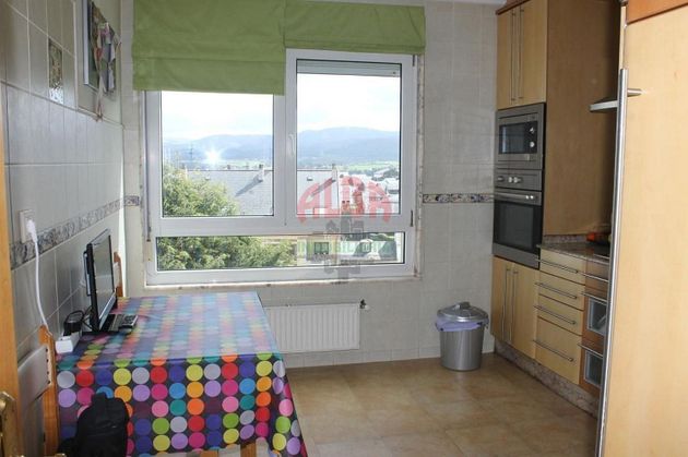 Foto 2 de Pis en venda a Ribadeo de 3 habitacions amb mobles i calefacció