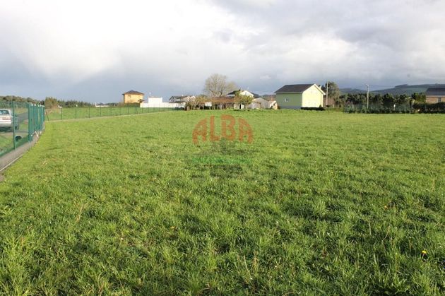 Foto 2 de Venta de terreno en Castropol de 1196 m²