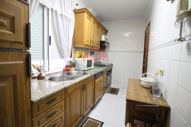 Foto 2 de Piso en venta en Ribadeo de 3 habitaciones con muebles y calefacción