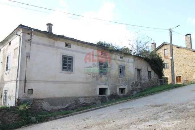 Foto 1 de Casa en venda a Castropol amb jardí i calefacció