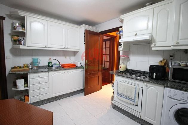 Foto 2 de Piso en venta en Ribadeo de 3 habitaciones con calefacción y ascensor