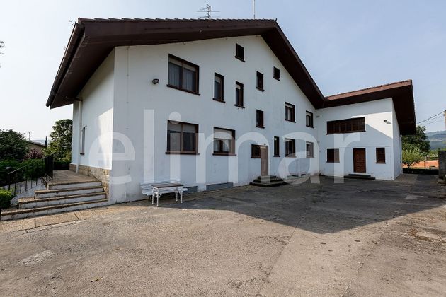 Foto 2 de Xalet en venda a Larrabetzu de 8 habitacions amb terrassa i piscina