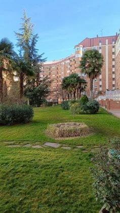 Foto 2 de Estudi en venda a Centro - Logroño amb terrassa i piscina