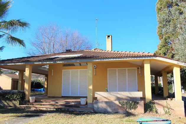 Foto 2 de Xalet en venda a calle De la Plana de 4 habitacions amb terrassa i piscina