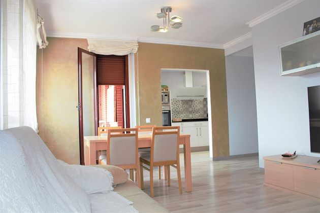Foto 1 de Pis en venda a calle Manuel de Falla de 3 habitacions amb terrassa i piscina