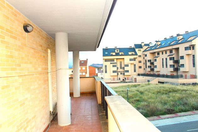 Foto 1 de Àtic en venda a calle Solana de 3 habitacions amb terrassa i piscina
