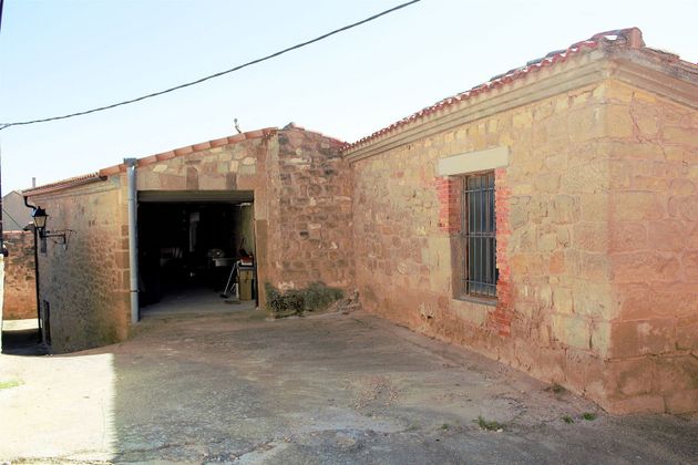 Foto 1 de Casa rural en venda a calle Bodegas de 1 habitació amb garatge i aire acondicionat
