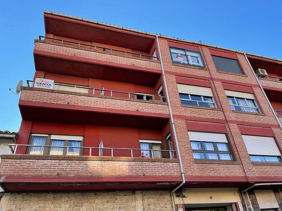 Foto 1 de Venta de piso en Dueñas de 3 habitaciones con terraza